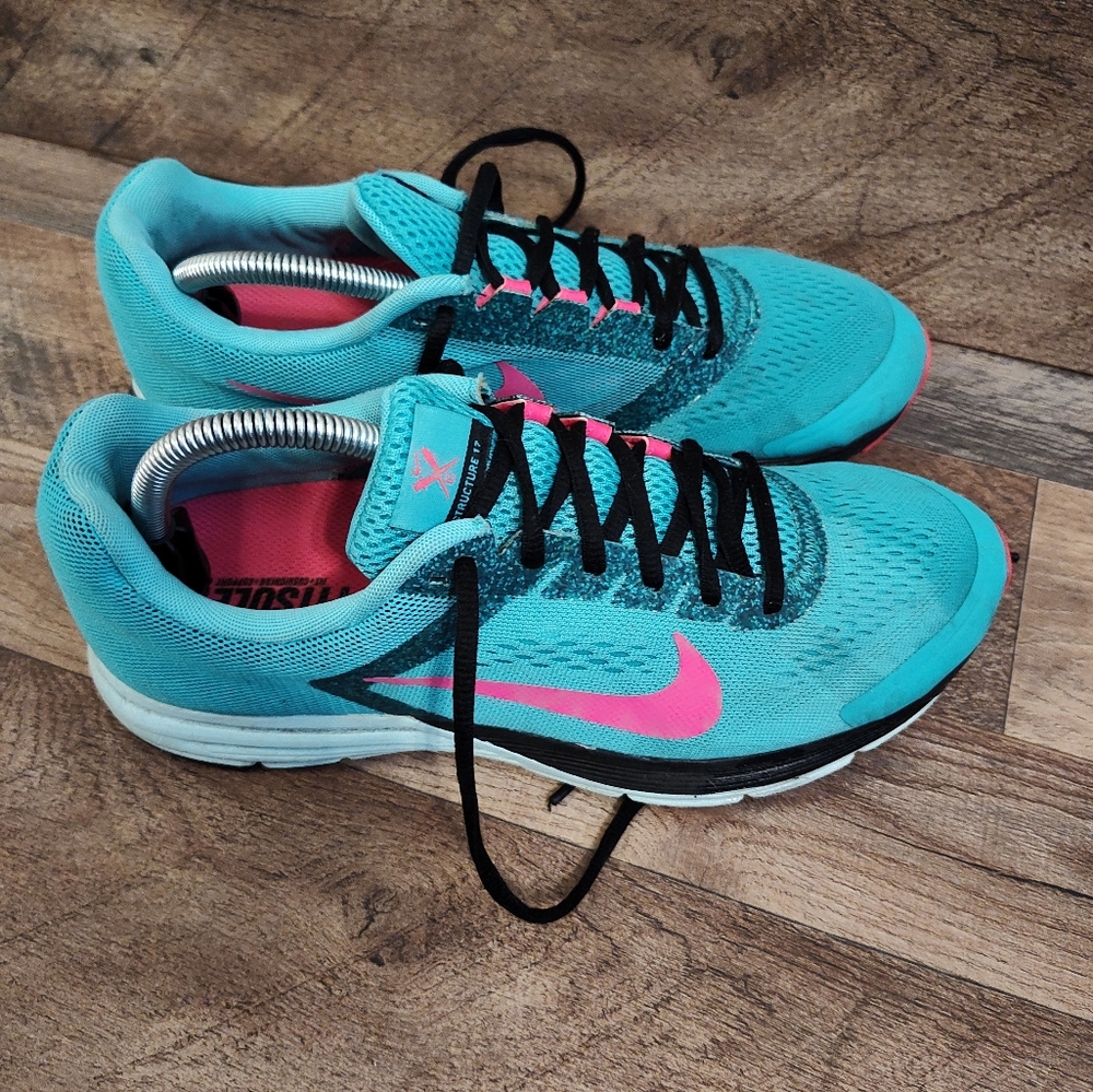 Nike Zoom Structure 17 Women's Size 10 in Great Condition